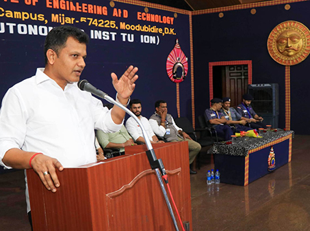 ಯುವಕರು ಬದಲಾವಣೆಯ ಹರಿಕಾರರಾಗಲಿ – ಸಂಸದ ಕ್ಯಾಪ್ಟನ್ ಬ್ರಿಜೇಶ್ ಚೌಟ