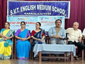 ರೋಟರಿ ಕ್ಲಬ್ ಕಾರ್ಕಳ : ಸ್ವಚ್ಛತೆ ಹಾಗೂ ಹದಿಹರೆಯದ ಸಮಸ್ಯೆಗಳ ಮಾಹಿತಿ ಕಾರ್ಯಕ್ರಮ