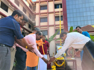 ವಿವಿಧ ರಾಜ್ಯಗಳ ವಿದ್ಯಾರ್ಥಿಗಳು ಒಂದಾಗಿ ಕಲಿಯುವ ಈ ನೆಲದಲ್ಲಿ ಭಾಷೆ ಒಗ್ಗೂಡಿಸಲಿ, ಮನಸ್ಸು ಬೆಳಗಲಿ – ವಿವೇಕ್ ಆಳ್ವ