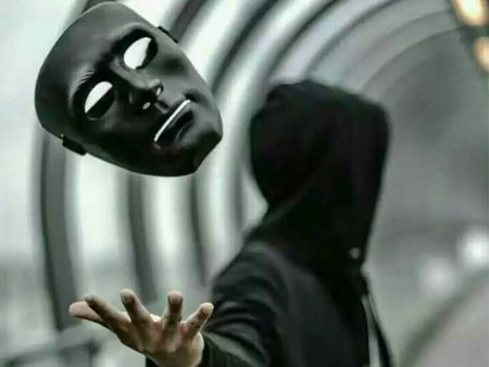 ಅಧಿಕಾರವೋ ಅಹಂಕಾರವೋ? ಒಳಗೊಂದು ಹೊರಗೊಂದು!