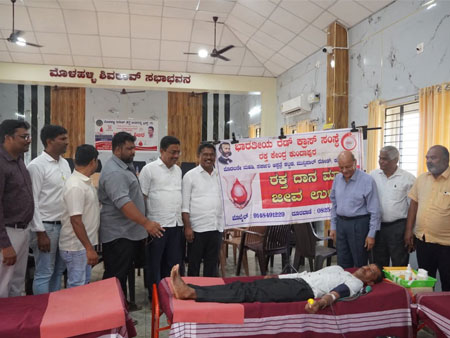 ಮೊಳಹಳ್ಳಿ ದಿನೇಶ್ ಹೆಗ್ಡೆಯವರ ಹುಟ್ಟುಹಬ್ಬದ ಪ್ರಯುಕ್ತ ರಕ್ತದಾನ ಶಿಬಿರ