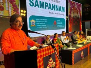 ವೈದ್ಯರು ನಿರಂತರವಾಗಿ ಹೊಸ ಜ್ಞಾನವನ್ನು ಅಳವಡಿಸಿಕೊಳ್ಳಬೇಕು -ಡಾ. ಎಂ ಮೋಹನ ಆಳ್ವ
