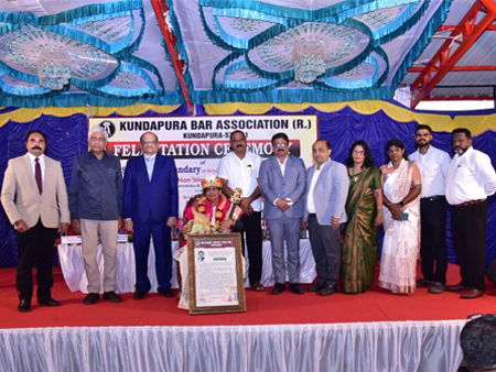 ಕುಂದಾಪುರ ವಕೀಲರ ಸಂಘ : ರಾಜ್ಯ ವಕೀಲರ ಸಂಘದ ಸದಸ್ಯೆ ಶ್ಯಾಮಲಾ ಭಂಡಾರಿಯವರಿಗೆ ಅಭಿನಂದನೆ