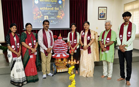 ಕೆನರಾ ಕಾಲೇಜು : ವಿಜೃಂಭಣೆಯಿಂದ ನಡೆದ ‘ಆಟಿಡೊಂಜಿ ದಿನ’ ಆಚರಣೆ